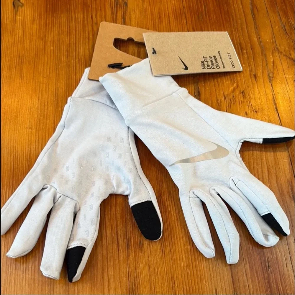 Nike Women’s Running Gloves Fleece White Black Activewear New Winter fall cold